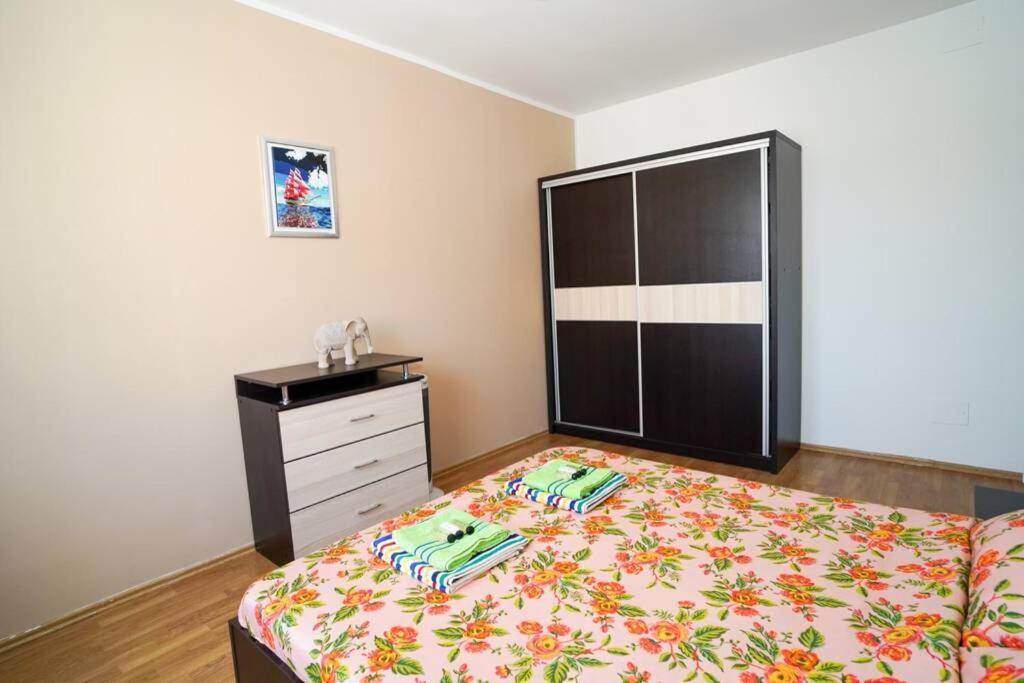 Sky Modern 1 Bedroom Apt W Free Parking Bucareste Exterior foto